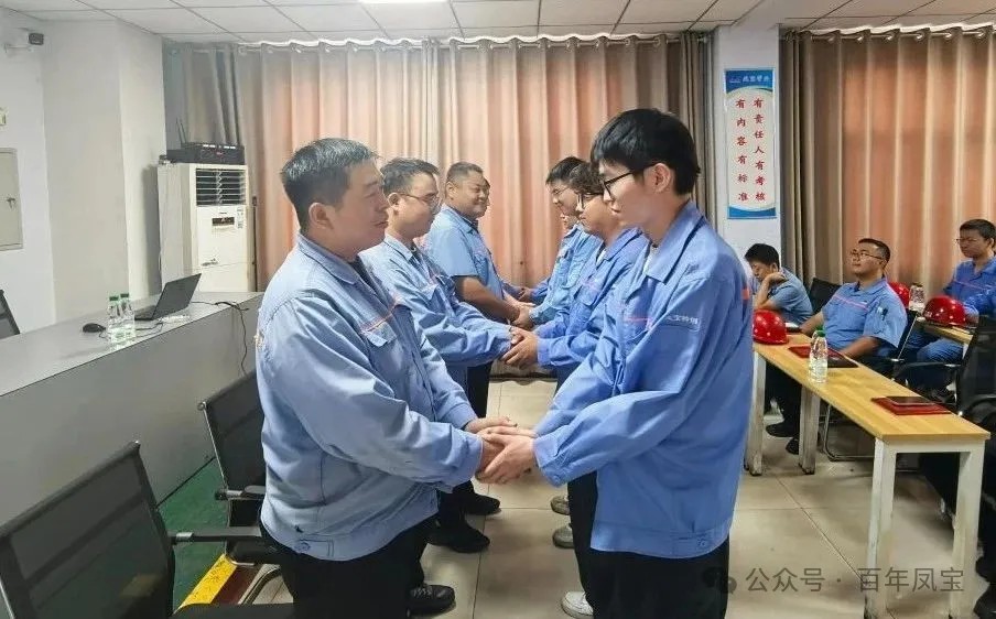 师徒结对 淬火成钢——乐鱼（中国）管业举行第三届“薪火相传、携手共进”拜师仪式